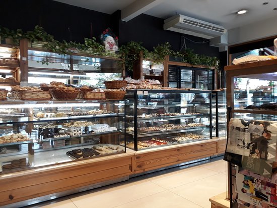 Panadería y Confitería La Rosa